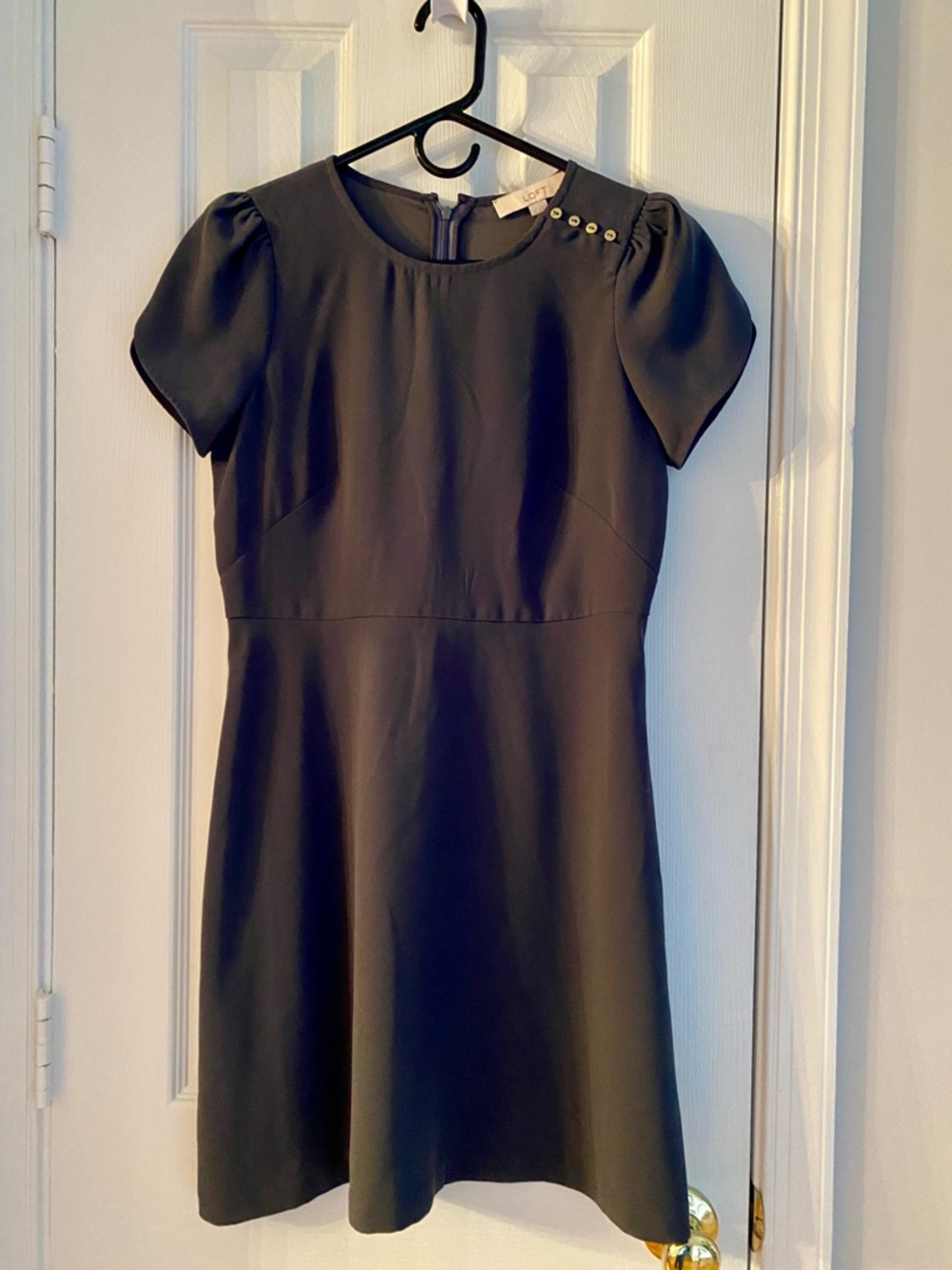 LOFT Women’s Petite Gray Short Sleeve Dress